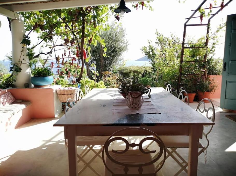 Casa Dei Melograni At Vourlidia Leros Villa Vromolithos Exterior photo